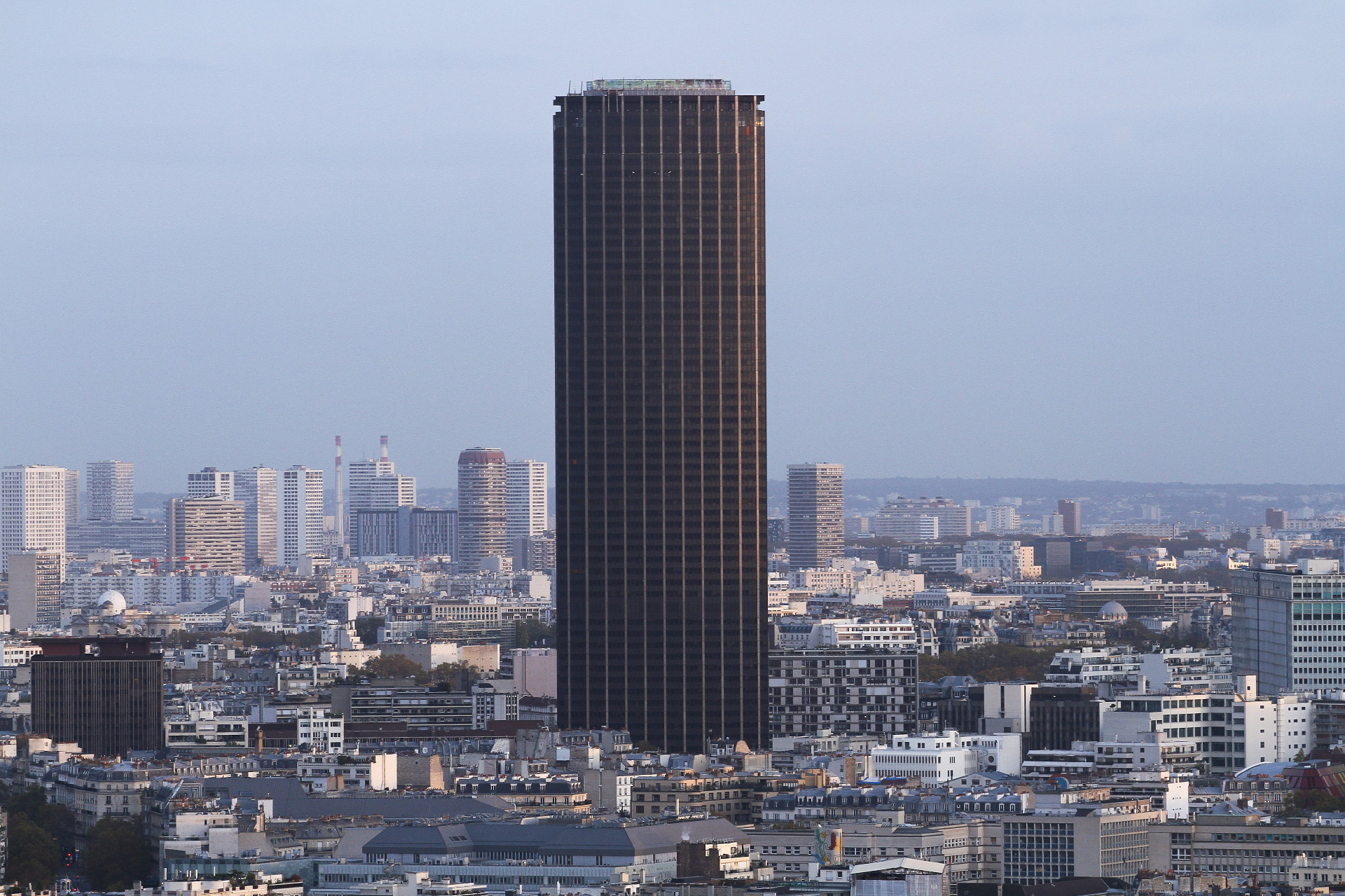 A Montparnasse-torony az Eiffel-toronyról