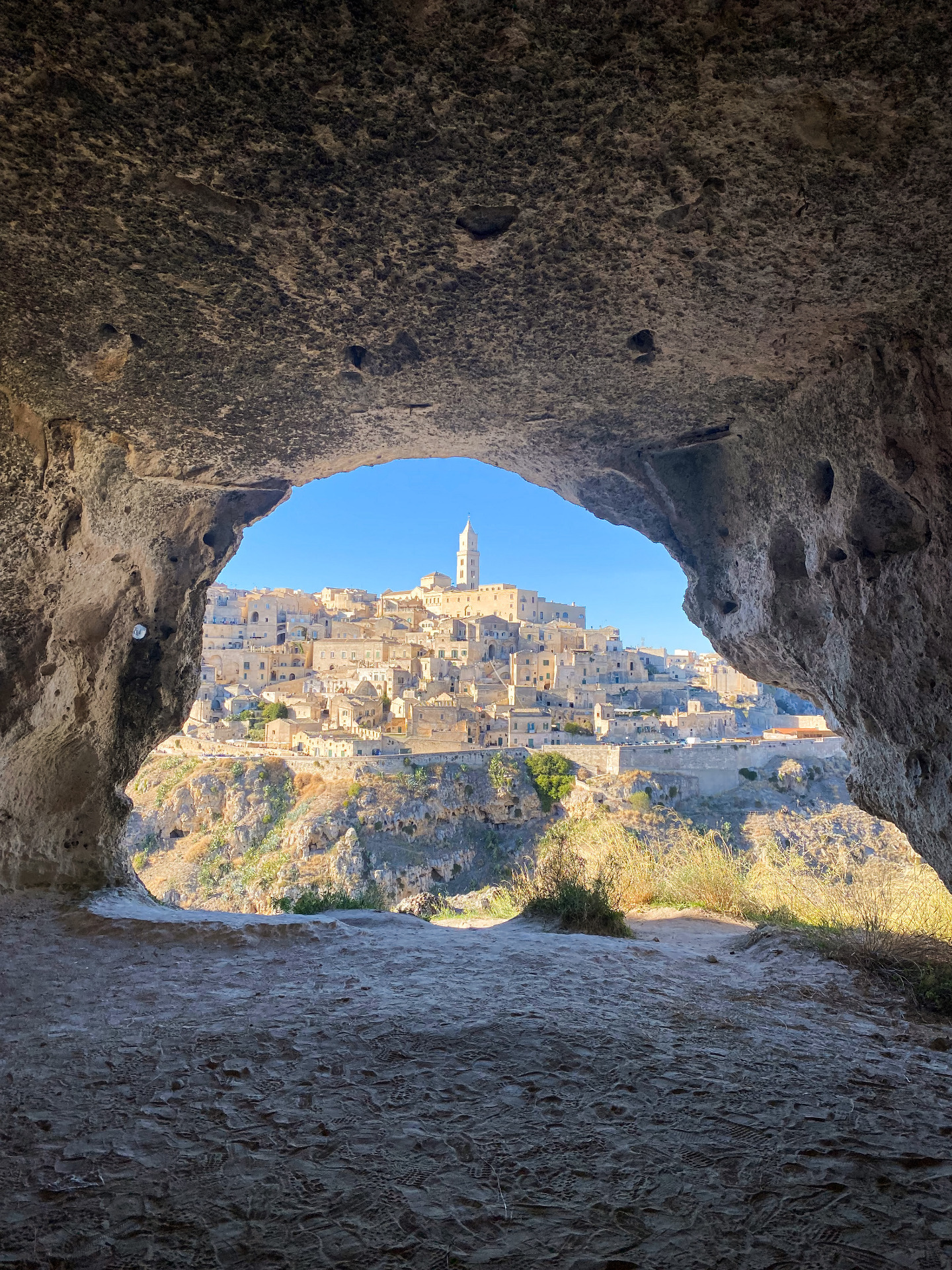 Matera kilátása egy régi barlanglakásból